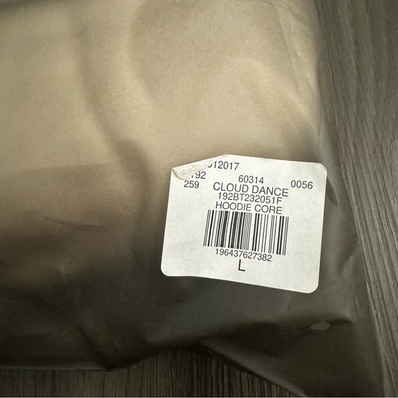 Fear of God Essentials Cloud Dancer Hoodie Kith Size Large New with Tags - Picture 4 of 14